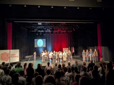 KONCERT PATRIOTYCZNY „SILNI POLSKĄ” – PAMIĘĆ, DUMA, HISTORIA