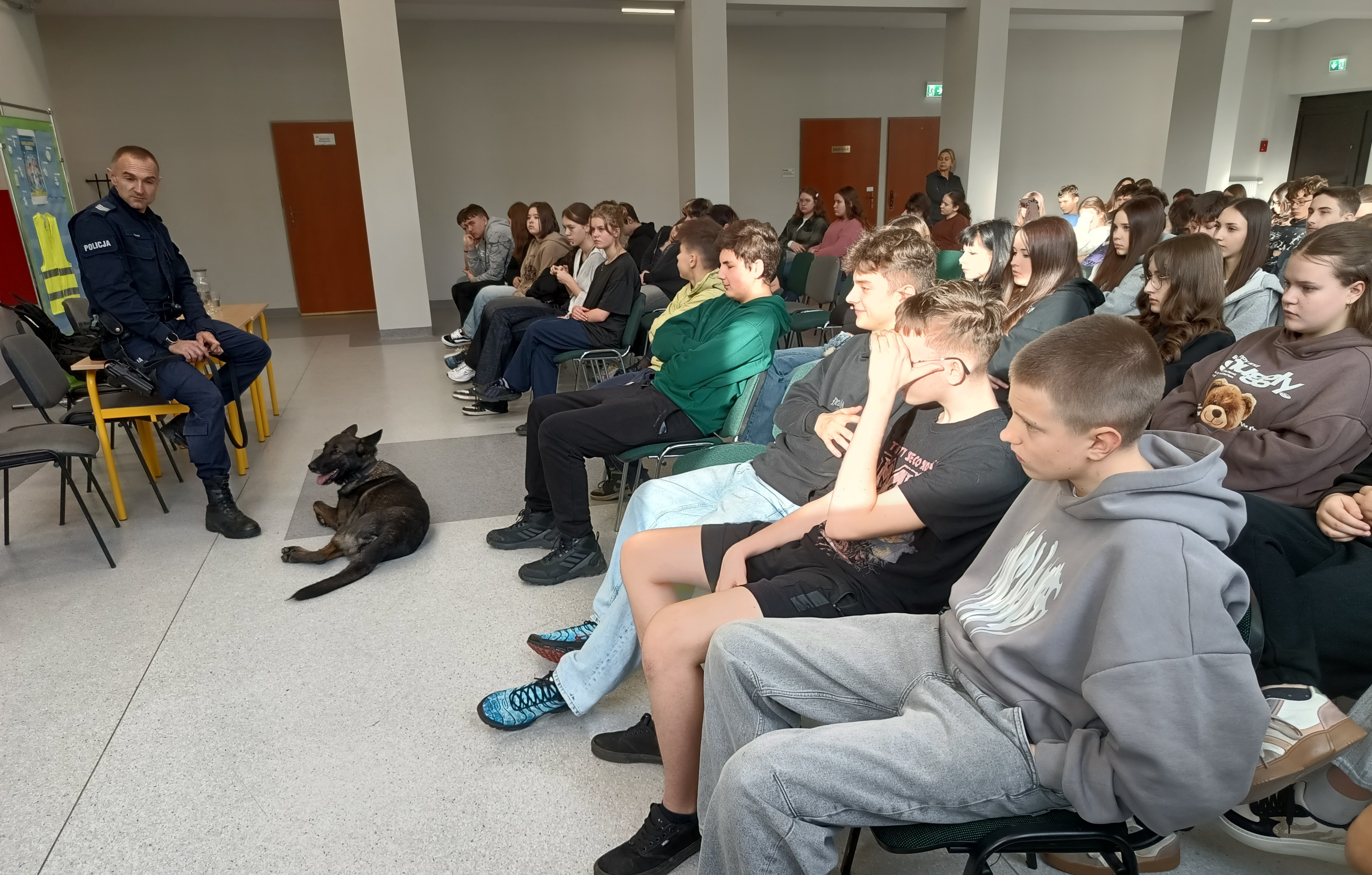 SPOTKANIA Z POLICJANTAMI